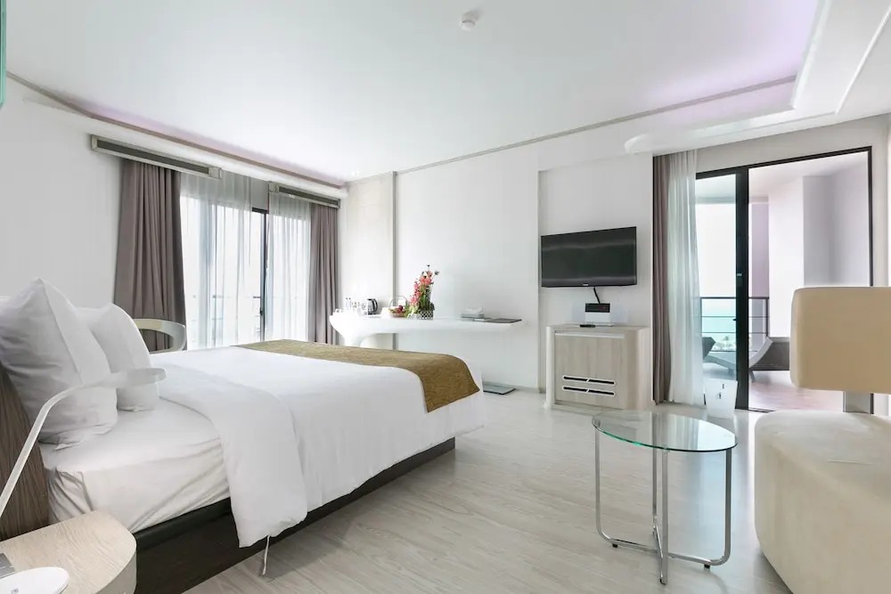 هتل دیسکاوری بیچ